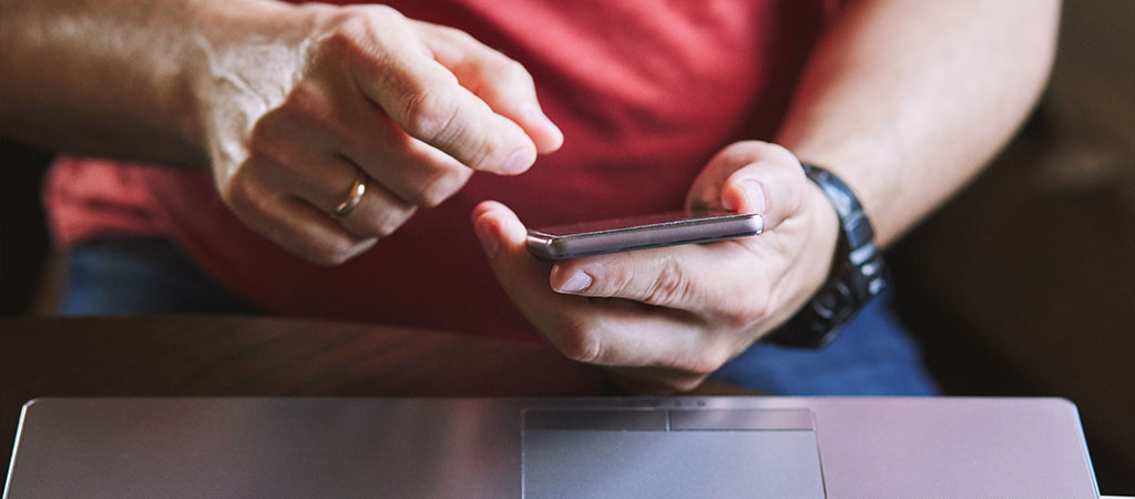 roka, pametni telefon, prenosnik, tehnologija, moški, zapestna ura, mobilno plačilo, spletno bančništvo, dotik, izplačilo